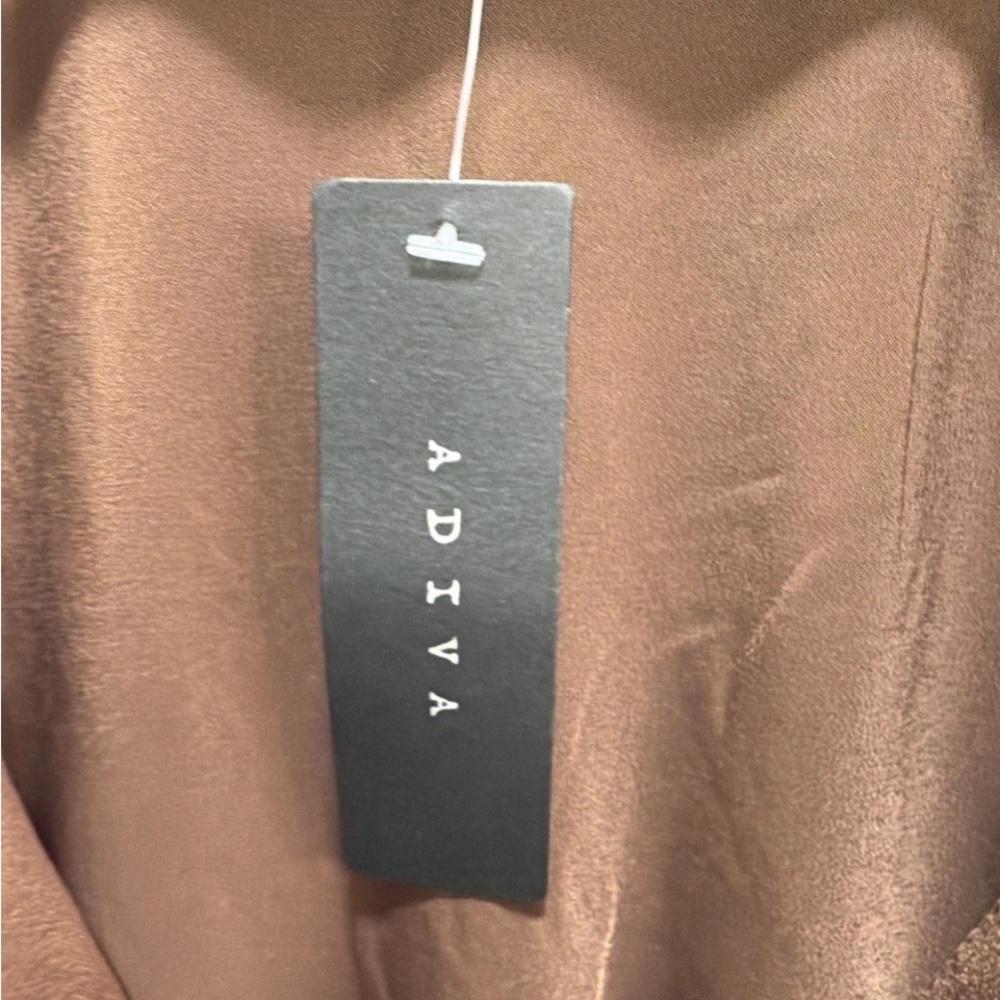 🆕Adiva Chocolate Brown Satin Wrap Tie Waist Blouse Shawl Collar Puff Sleeve 2X - Picture 6 of 9